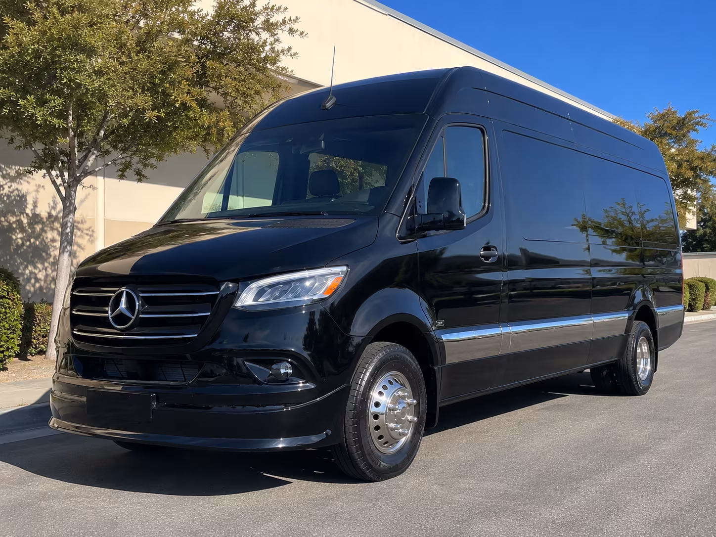 find the perfect transportation for your next corporate event 4